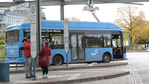 ÖPNV-Bus am Busbahnhof in Bensheim